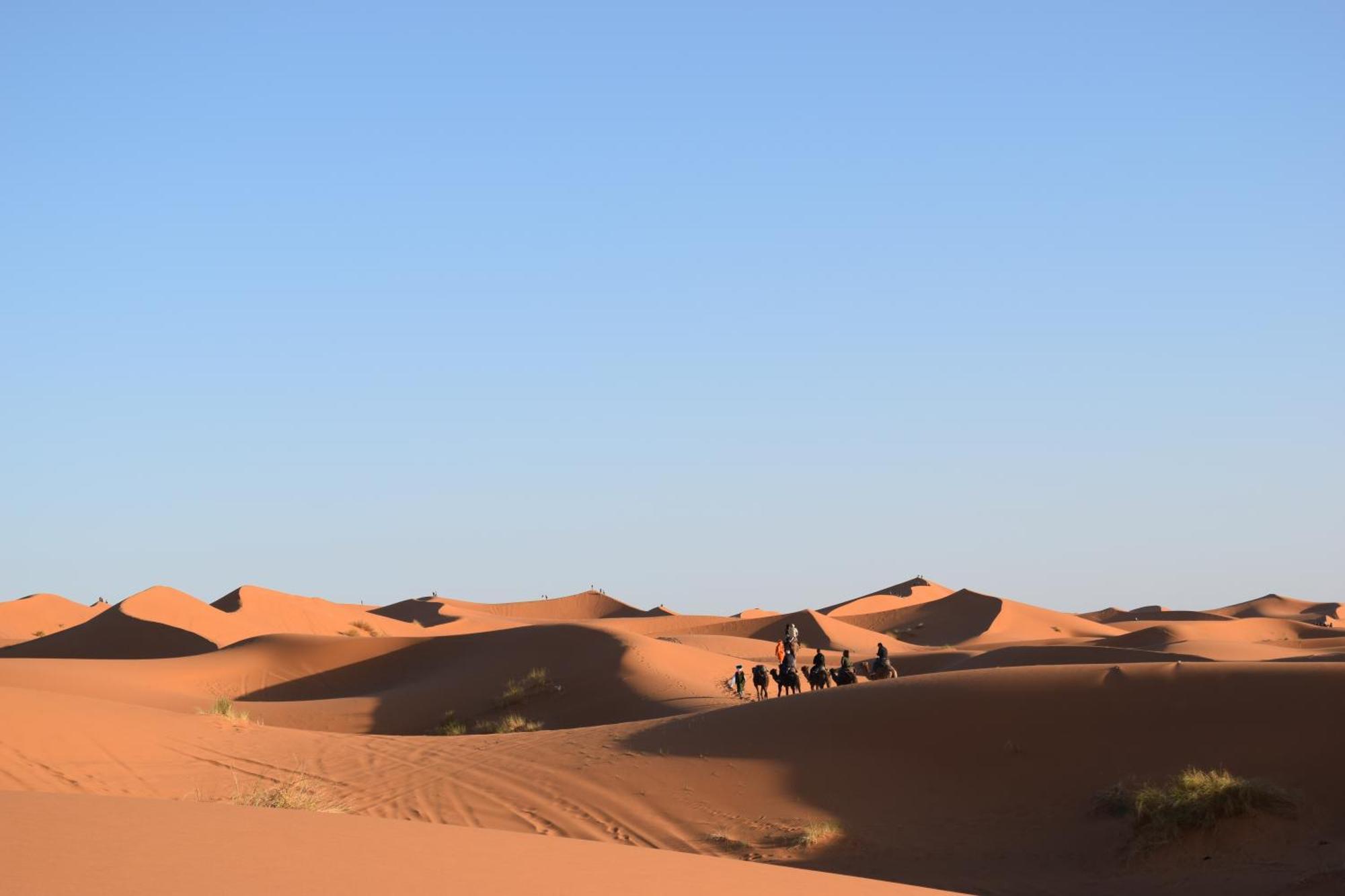 Hotel Riad Oasis Merzouga Bagian luar foto