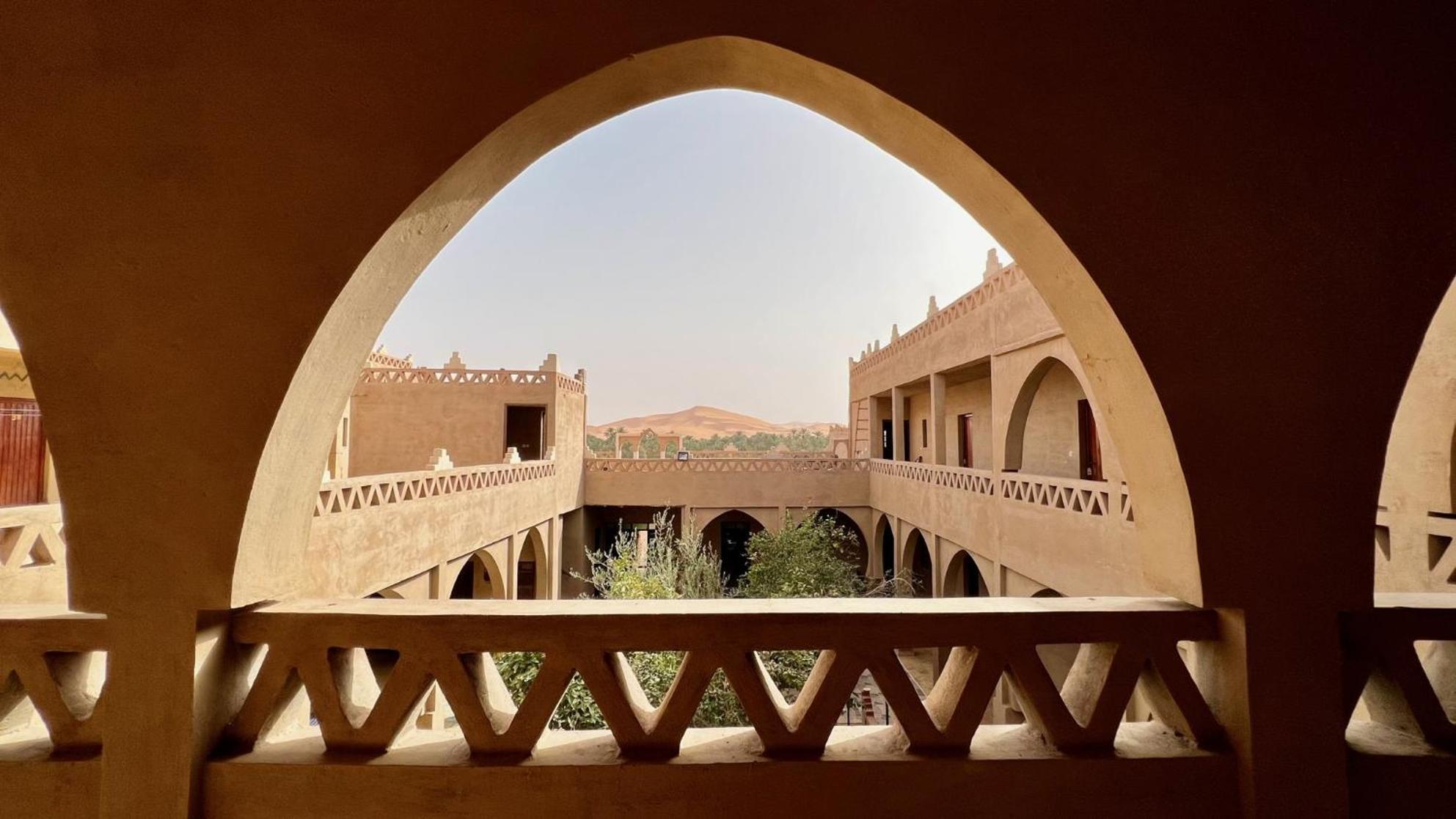 Hotel Riad Oasis Merzouga Bagian luar foto
