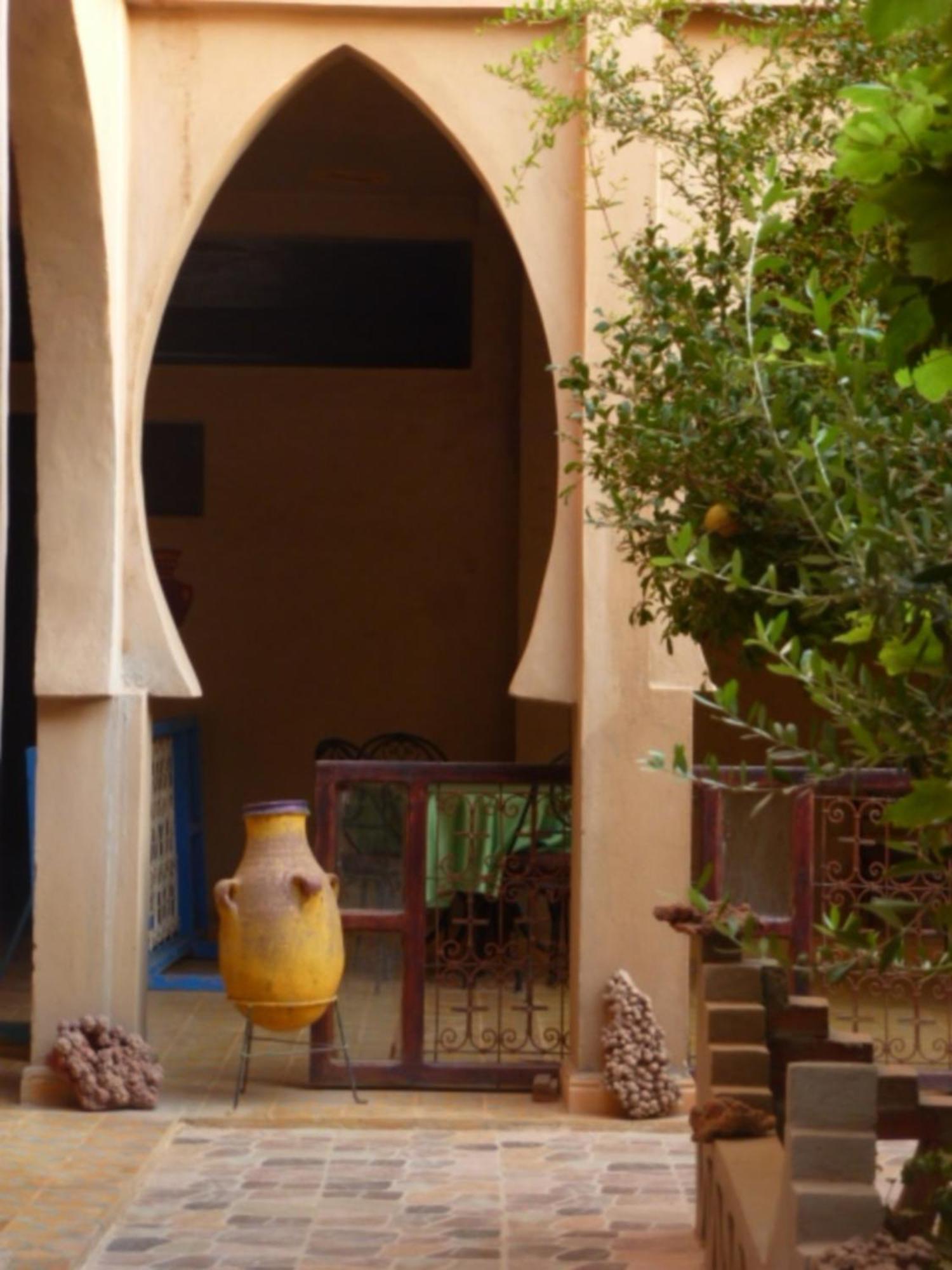 Hotel Riad Oasis Merzouga Bagian luar foto