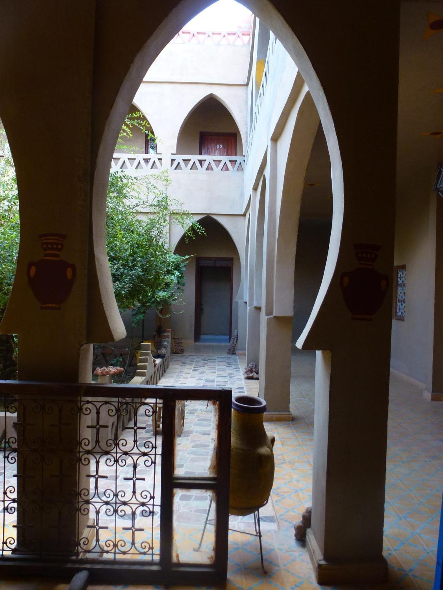 Hotel Riad Oasis Merzouga Bagian luar foto