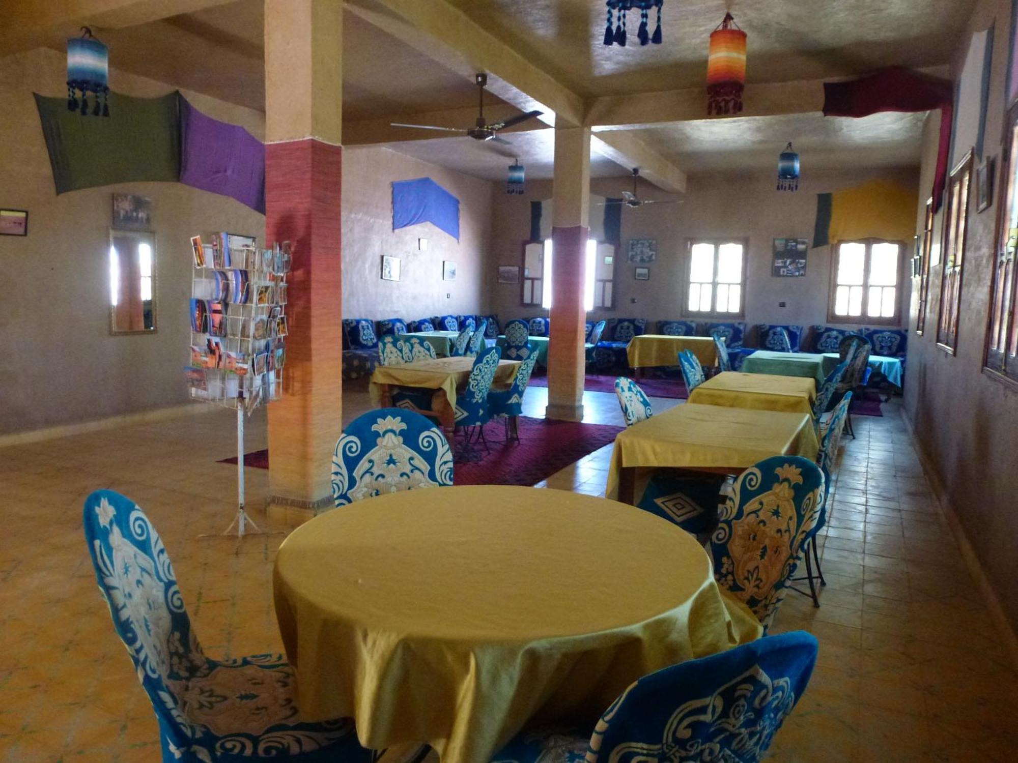Hotel Riad Oasis Merzouga Bagian luar foto