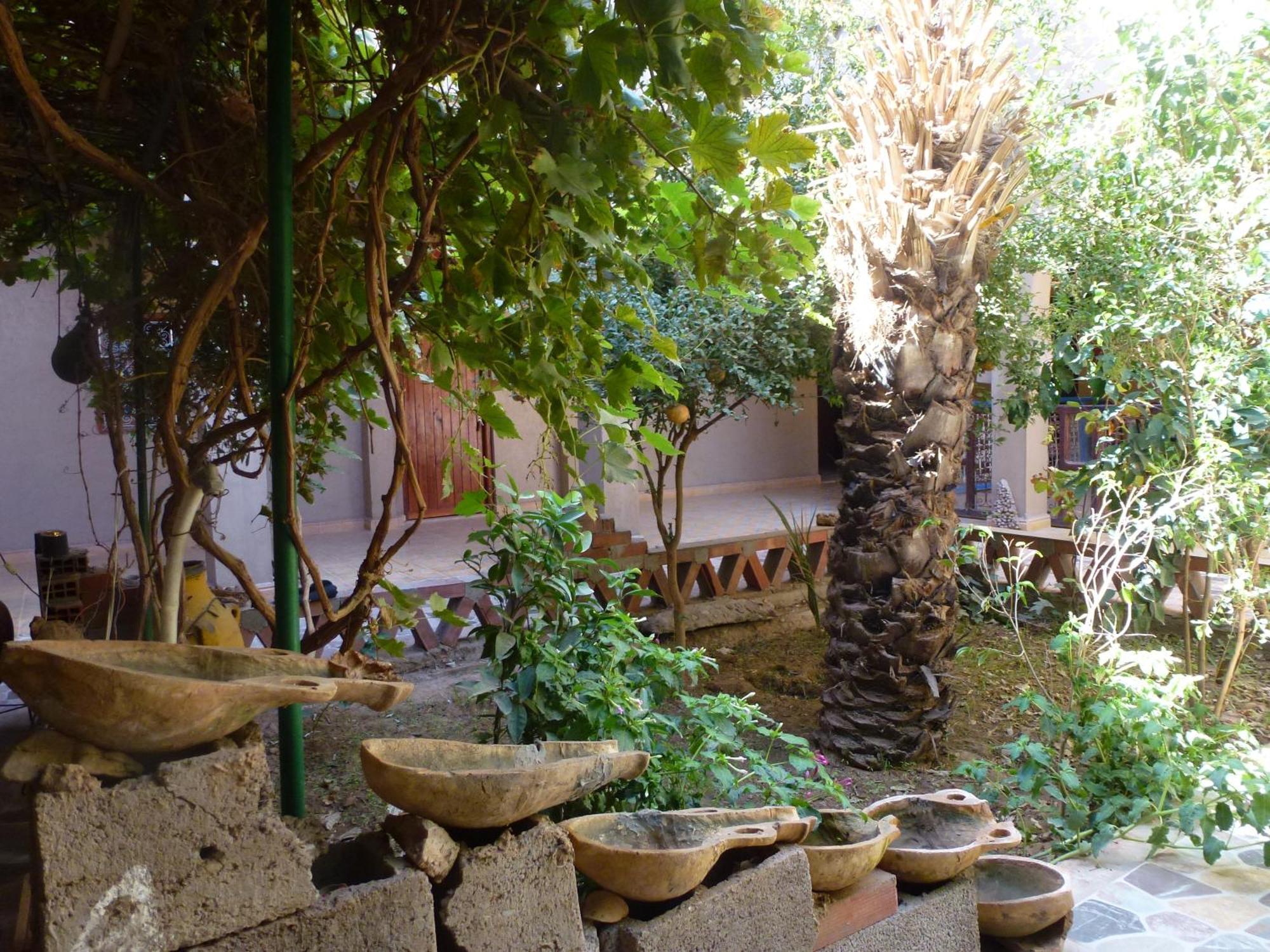 Hotel Riad Oasis Merzouga Bagian luar foto